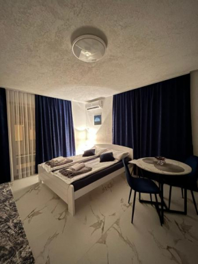EFESA Apartments